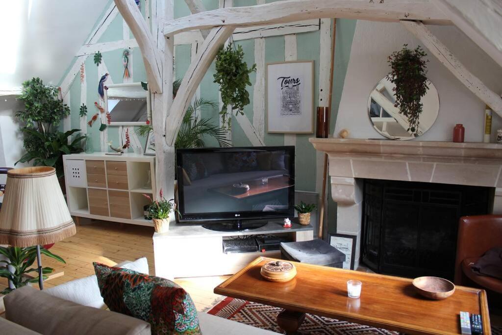 Charmant Appartement Vieux Tours Exteriör bild