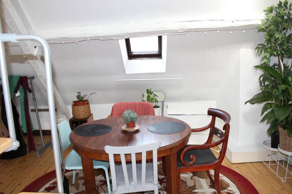 Charmant Appartement Vieux Tours Exteriör bild